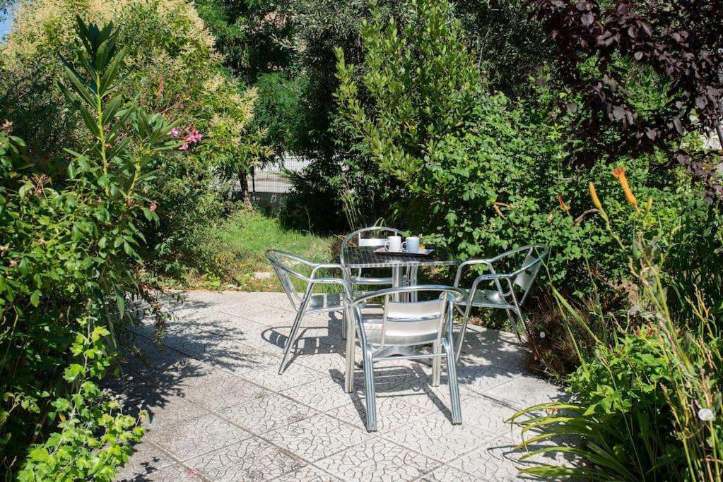Appartement Anadora 2: Hospitable Stone House With Yard à Alexandroúpoli Extérieur photo