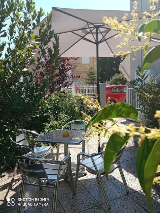 Appartement Anadora 2: Hospitable Stone House With Yard à Alexandroúpoli Extérieur photo